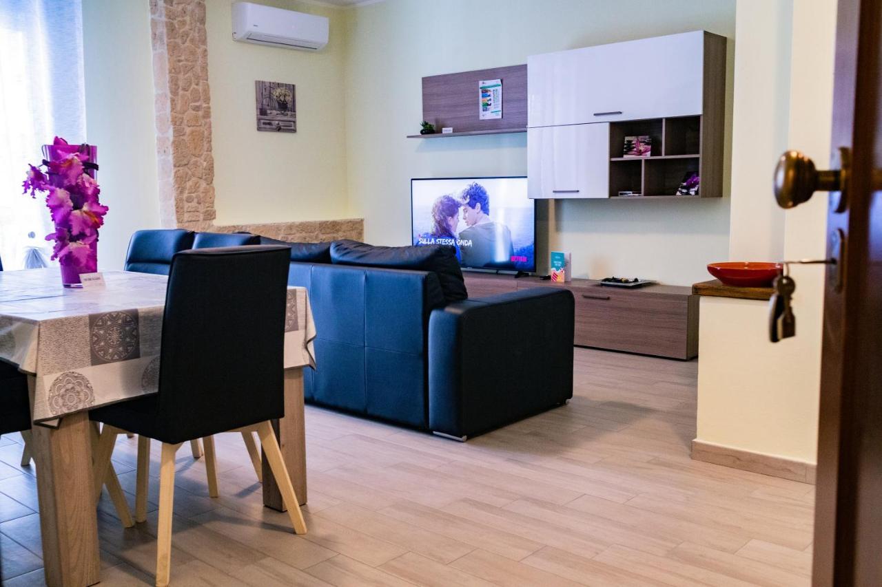 Like At Home ألغيرو المظهر الخارجي الصورة
