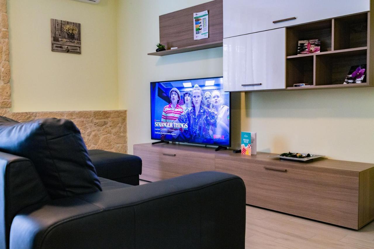 Like At Home ألغيرو المظهر الخارجي الصورة